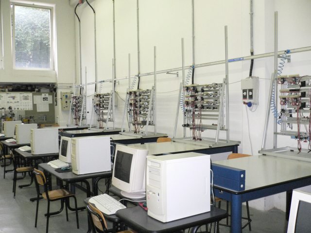 Officina macchine